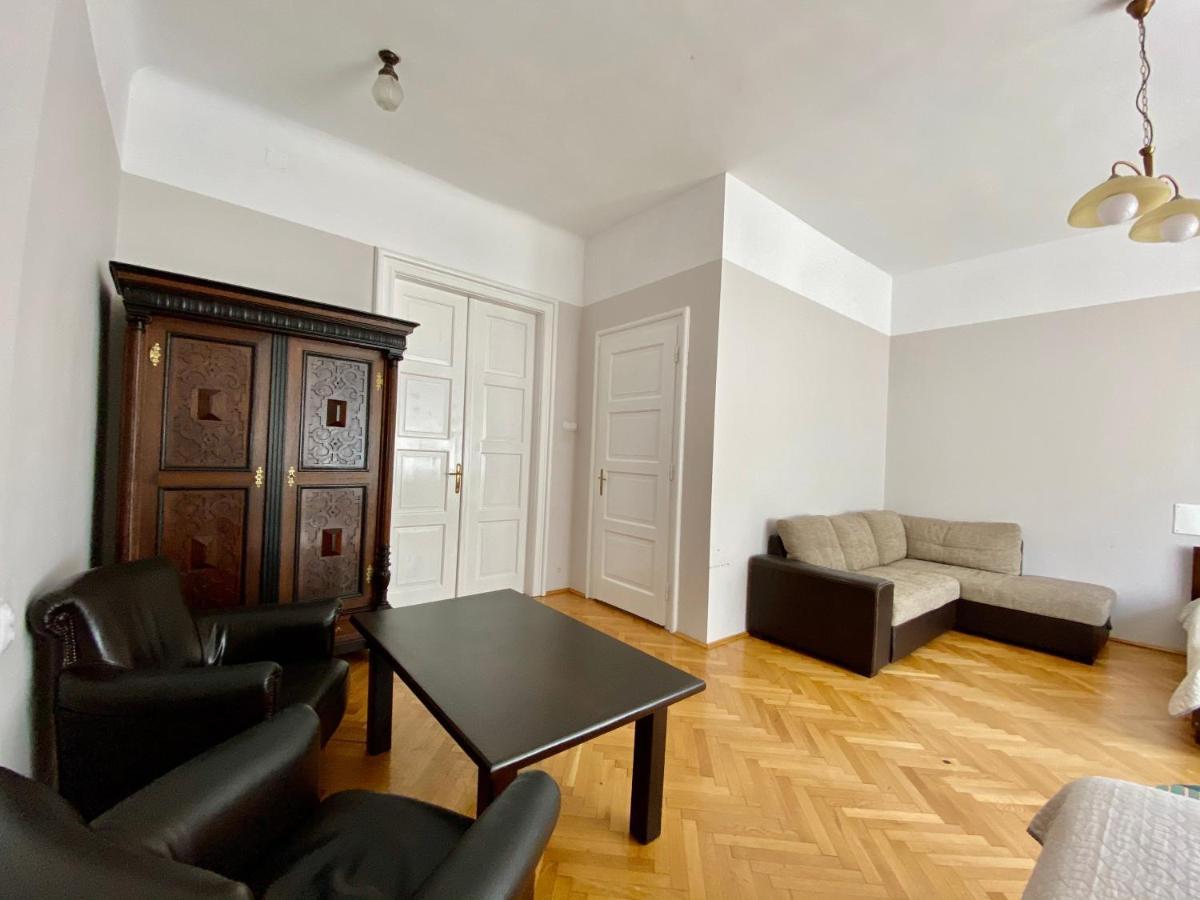 Casa Balcescu Hotel Brasov Luaran gambar